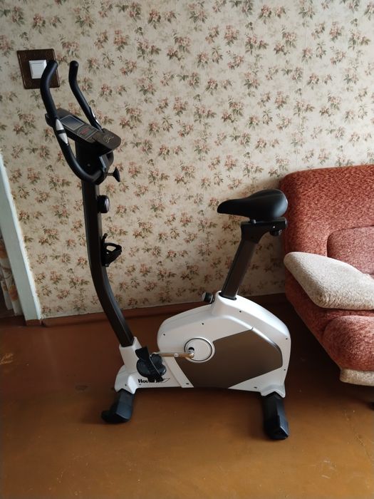 Продаётся велотренажёр.
