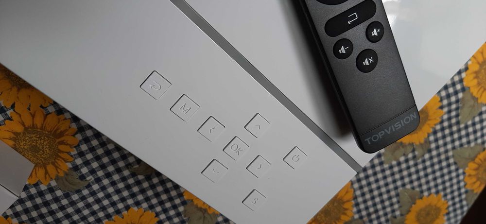 Проектор TOPVISION T26