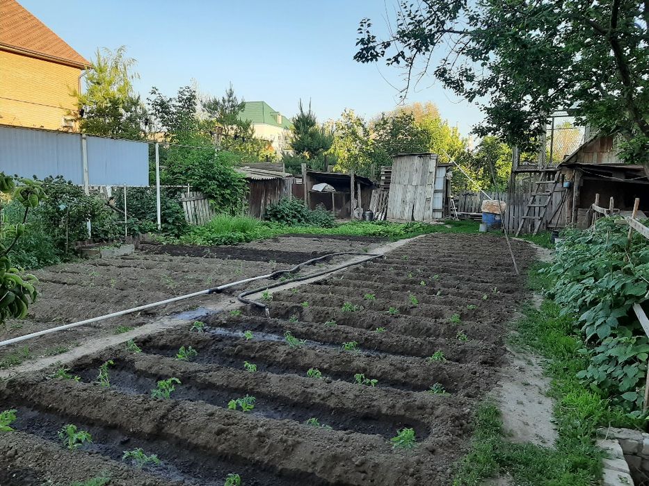 Продажа,  земля 4/7 соток вместе с домом.