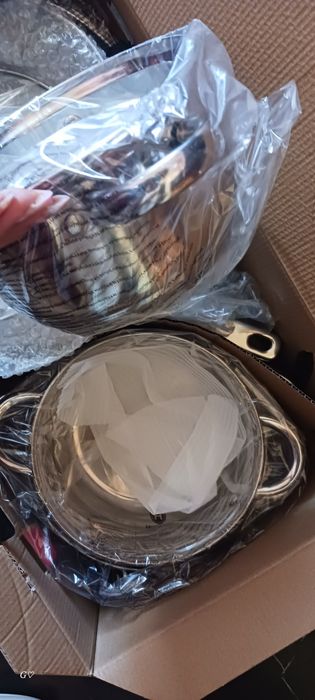 Чисто нови тенджери