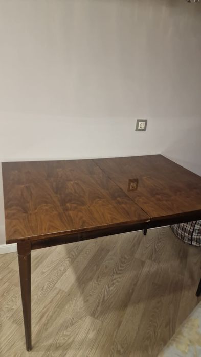 Стол деревянный, раскладной.