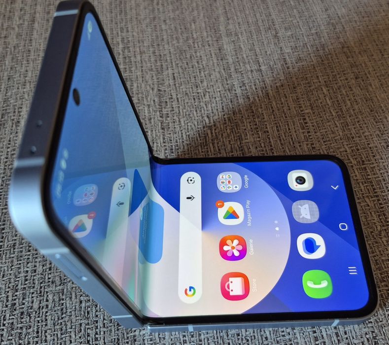 Samsung Z flip 6