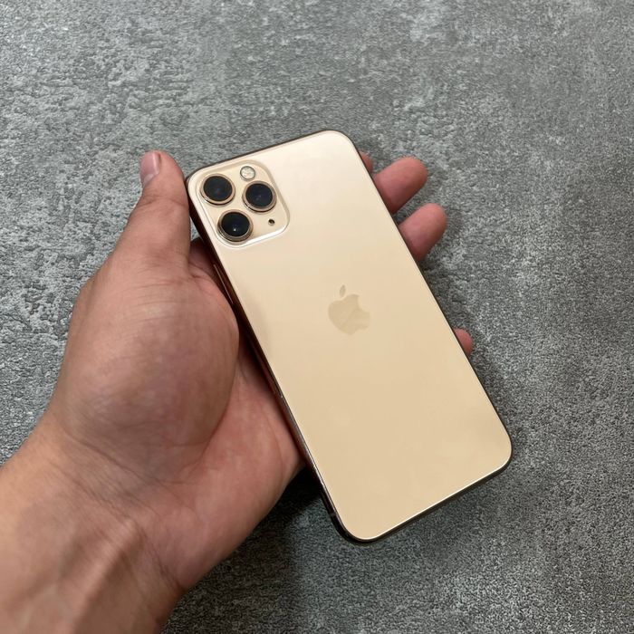 iPhone 11 Pro srochni sotiladi
