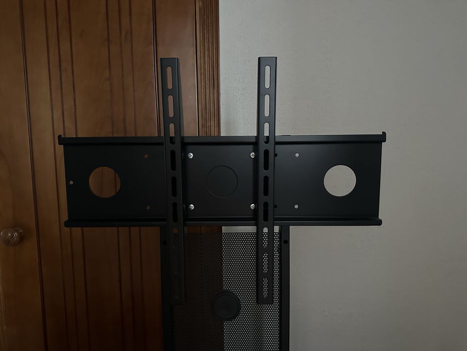 полка под телевизор