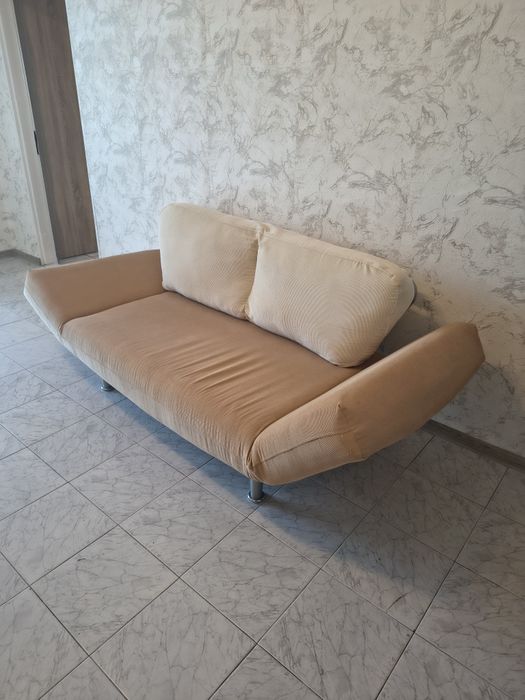 Диван - Статичен