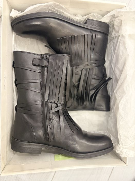 продам осенние сапоги GEOX