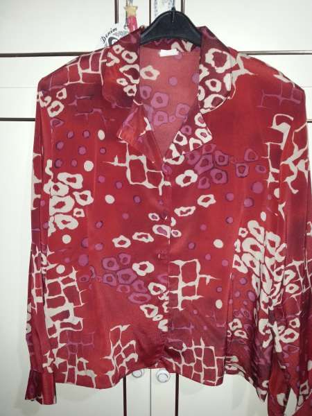 дамски ризи различни разцветки и номера