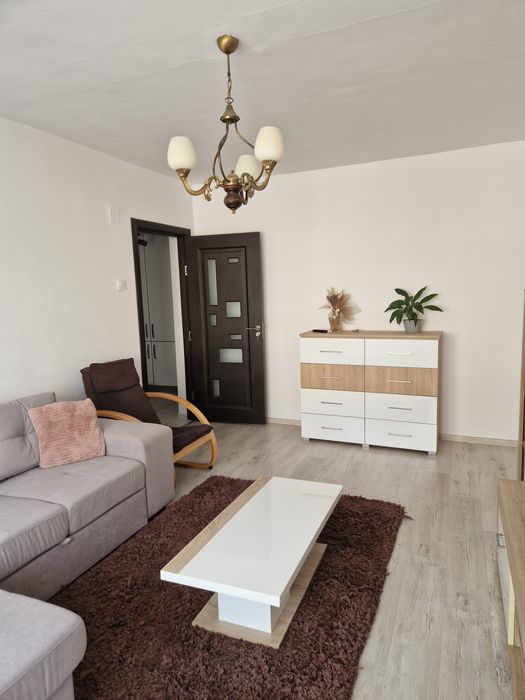 Închiriez apartament cu 2 camere în Nufărul