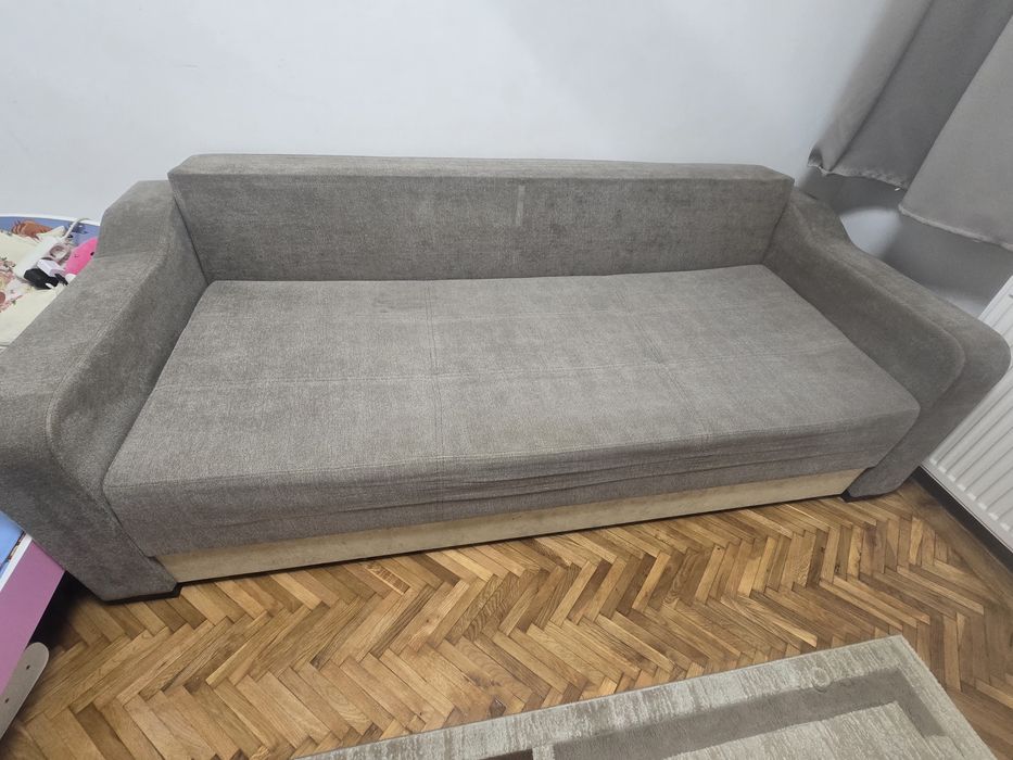 Vând canapea extensibilă