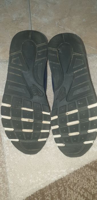 Adidasi NIKE nr.42,5