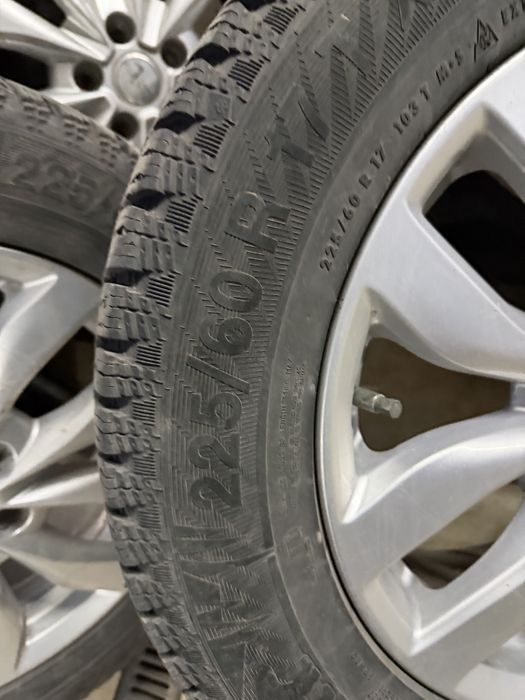 Продам комплект дисков с резиной