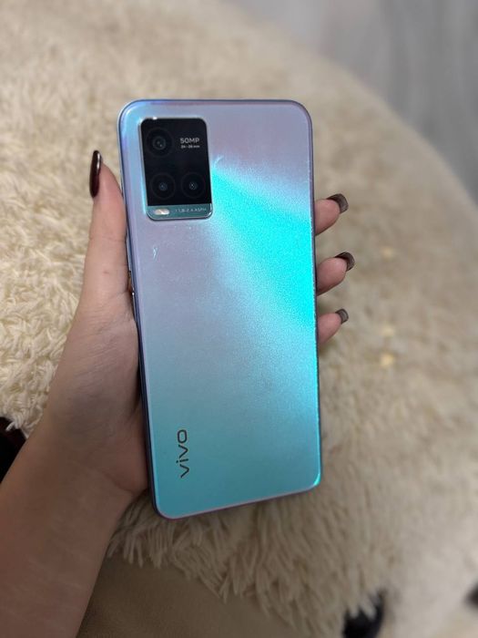 Vivo y33s в хорошем состоянии 
64 гб 
Без трещин и сколов 
Распознован