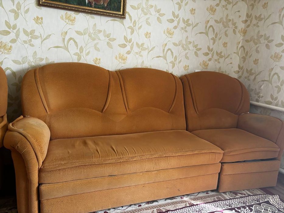 Диван сатылады срочно