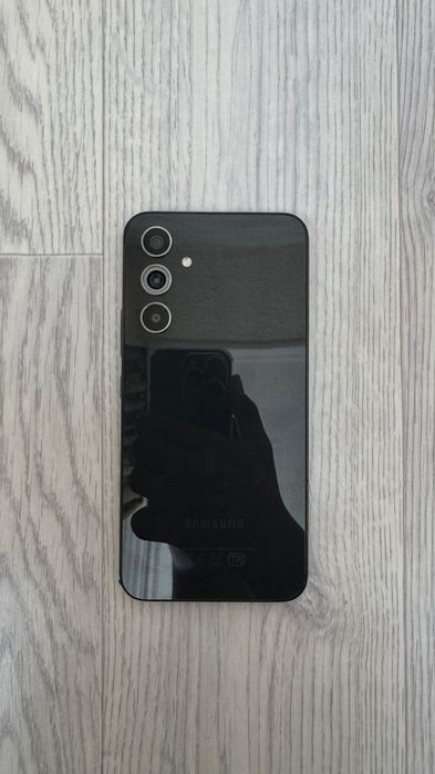 Samsung a54 5G 128/6 GB в среднем состаяний
