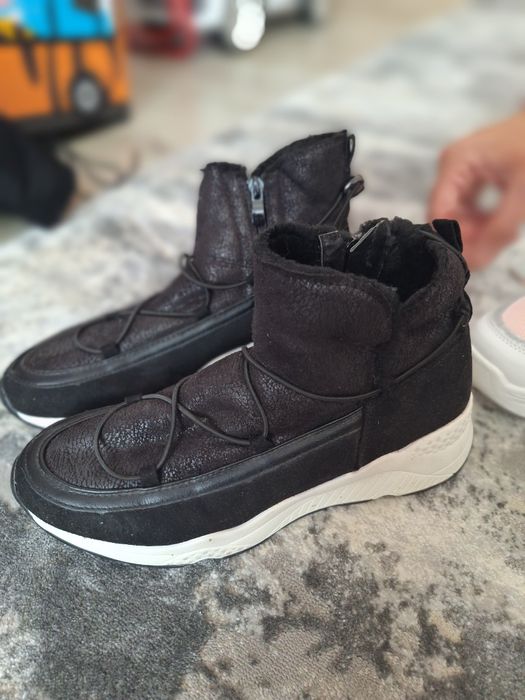 Нови дамски обувки