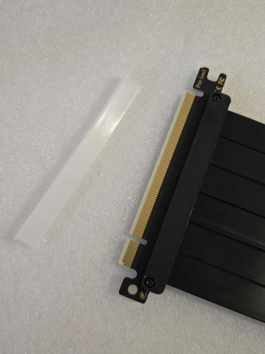 Cablu Riser GLOTRENDS PCIe 3.0 X16 – 200mm - Stare Perfectă