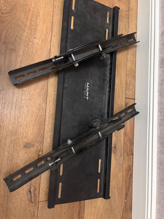 Продам кронштейн