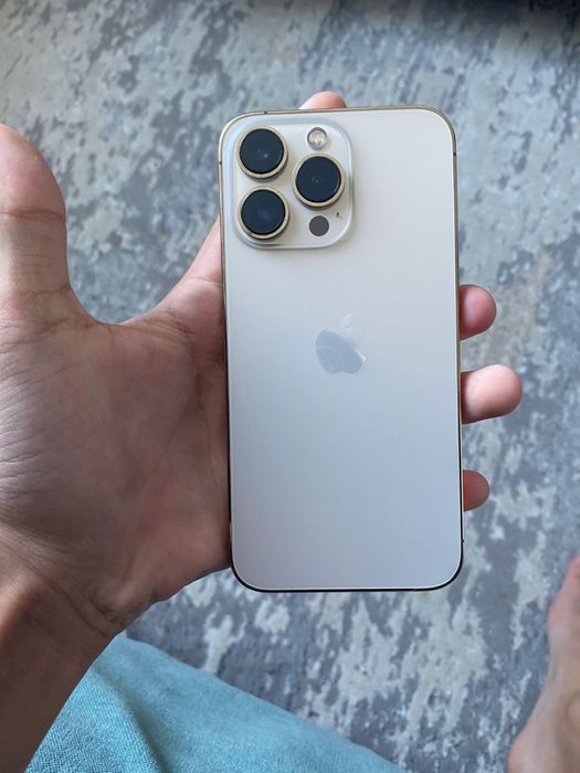 IPHONE 13 PRO golden
