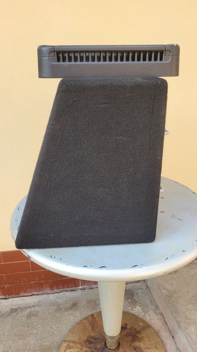 Subwoofer auto JBL 1100 Wati + statie