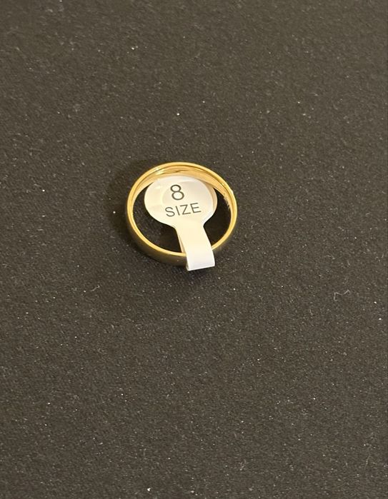 Inel placat cu aur 18K.