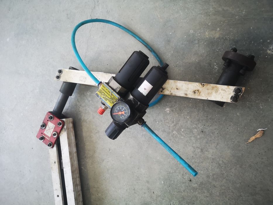 Brat de filetat pneumatica