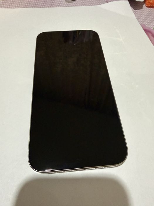 Продам телефон Айфон 16про макс