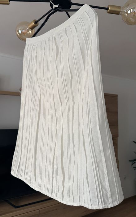 Set elegant H&M din in - Sacou (36) și Fustă (38) - Alb/Crem