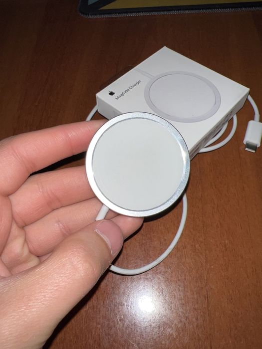Apple MagSafe simsiz quvvatlagich