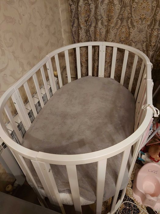 Продам кроватку 6 в 1