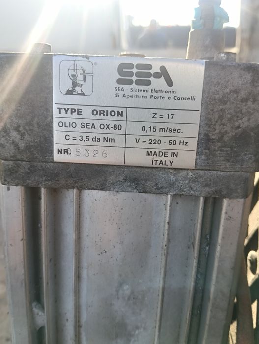 Motor pt poartă și cremaliera