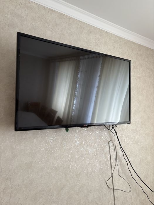 Продаем LG телевизор