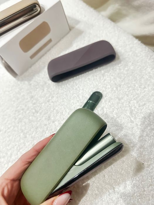 Vând iqos iluma cu incarcator