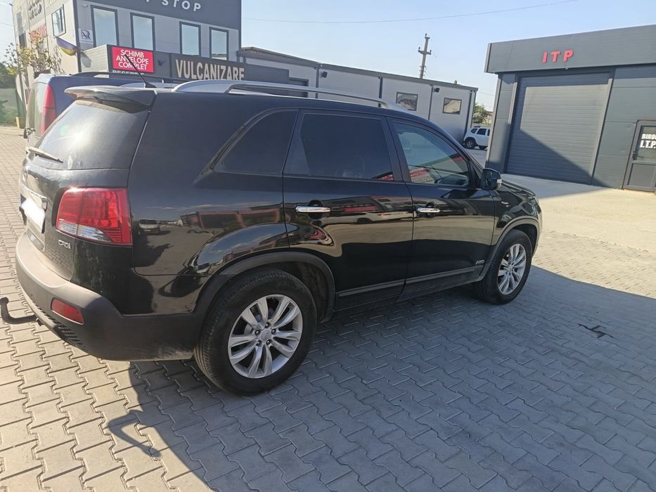 KIA Sorento 2011 — imagine 3