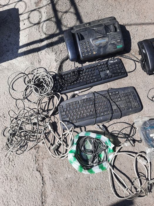 роутер  простой без сим.провода .факс .телефоны