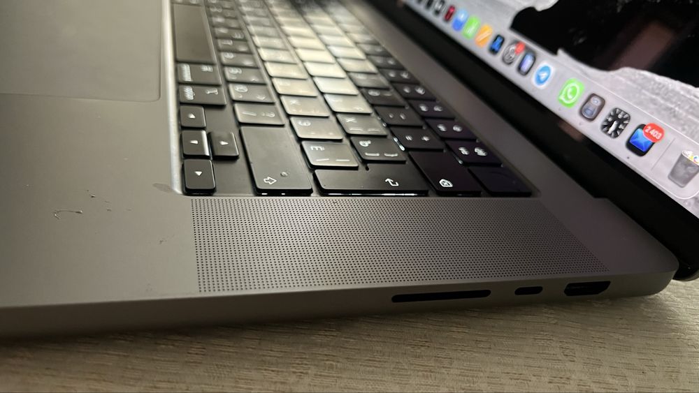 Продам MacBook Pro 16