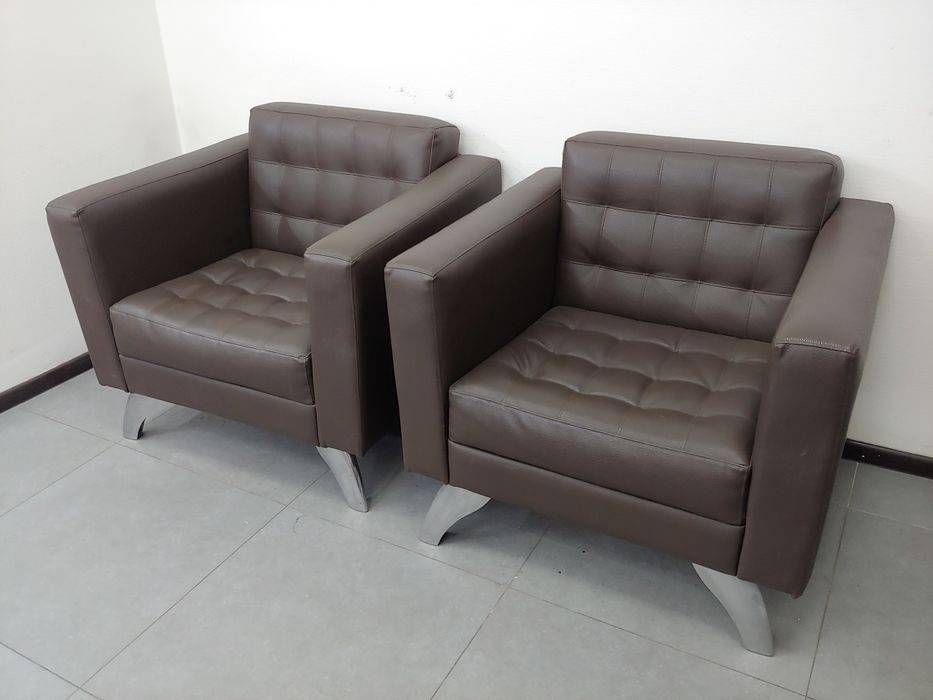 Продам кожанные кресла