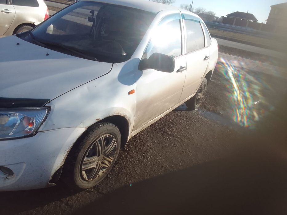 Продам машину Лада Гранта