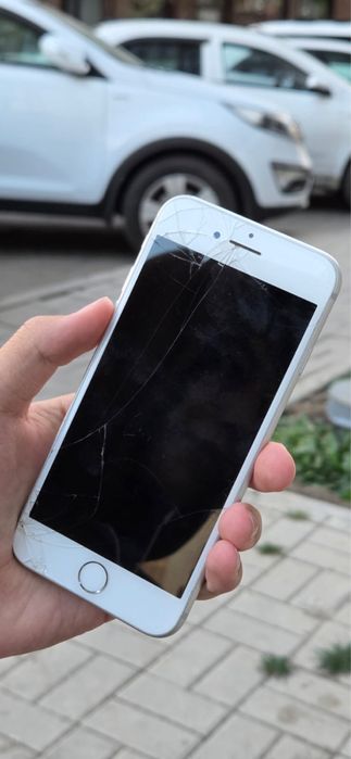 iPhone 8 на 64гб