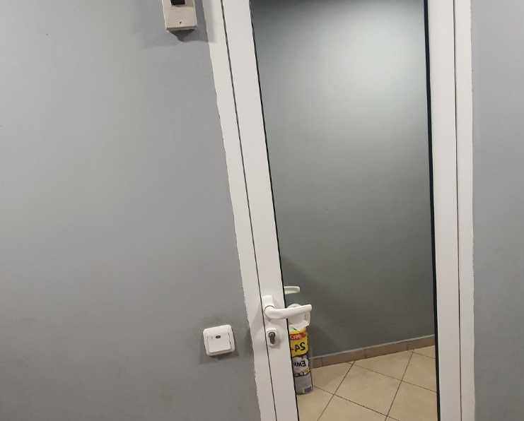 Продава се Двустаен апартамент в Варна, Център - 48 кв.м за 1998 €/кв.м - Снимка #11
