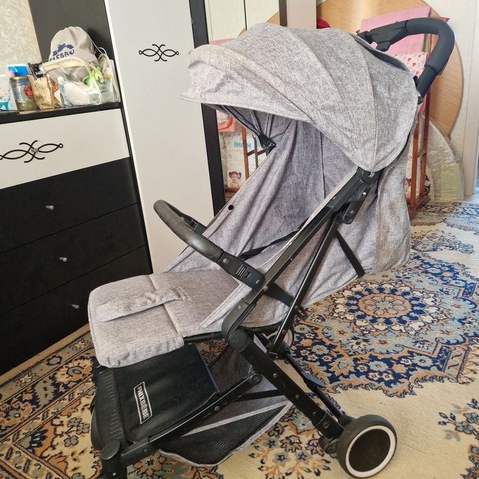 Продам коляску, легкая