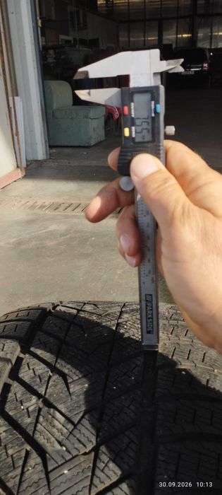 2 бр зимни гуми 275/35/20