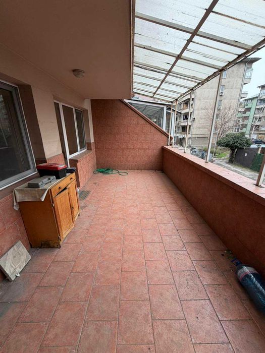 Тристаен апартамент с гараж до ВМИ