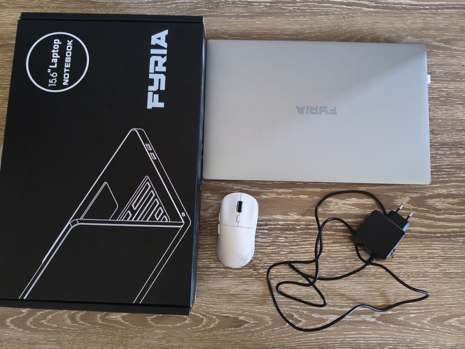 Рабочий ноутбук fyria