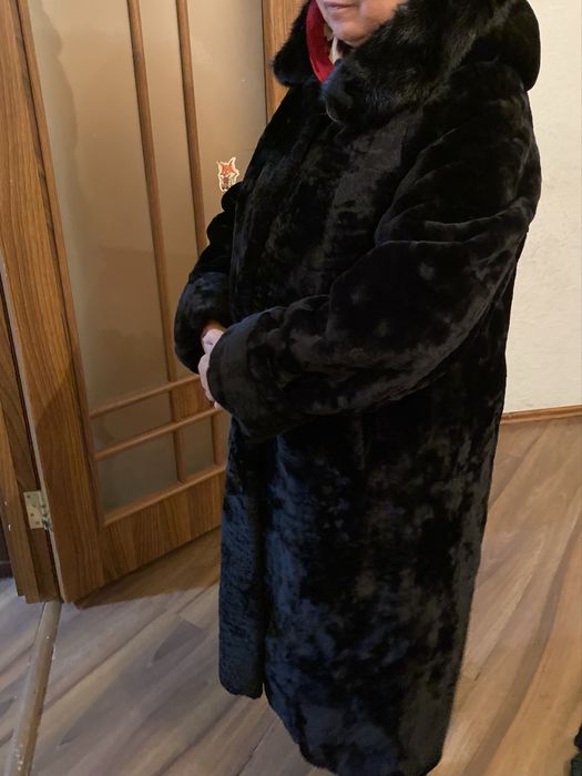 Продам шубу мутон, воротник норка