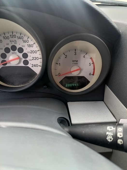 Dodge caliber 2.0 crd estetic ară bine fara rugină și mecanic ok km 200994
