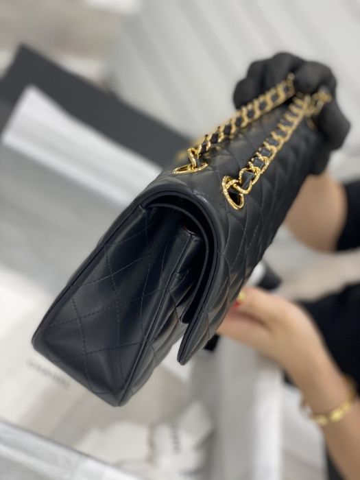 Chanel Classic 11.12 Medium 25 см – Черна