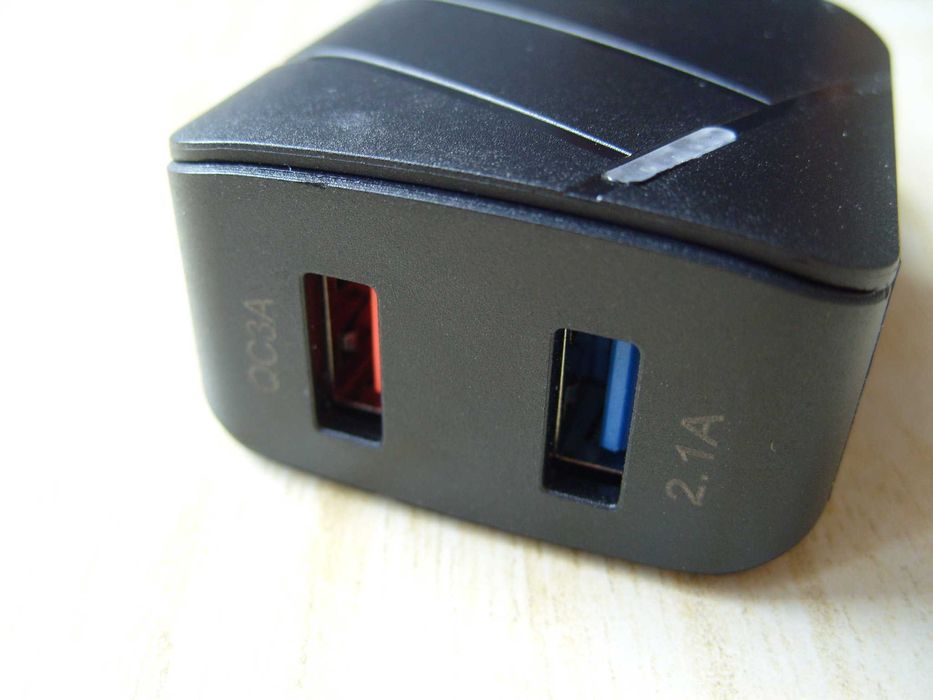 Бързо USB зарядно TE-820, 28W, 2 USB извода