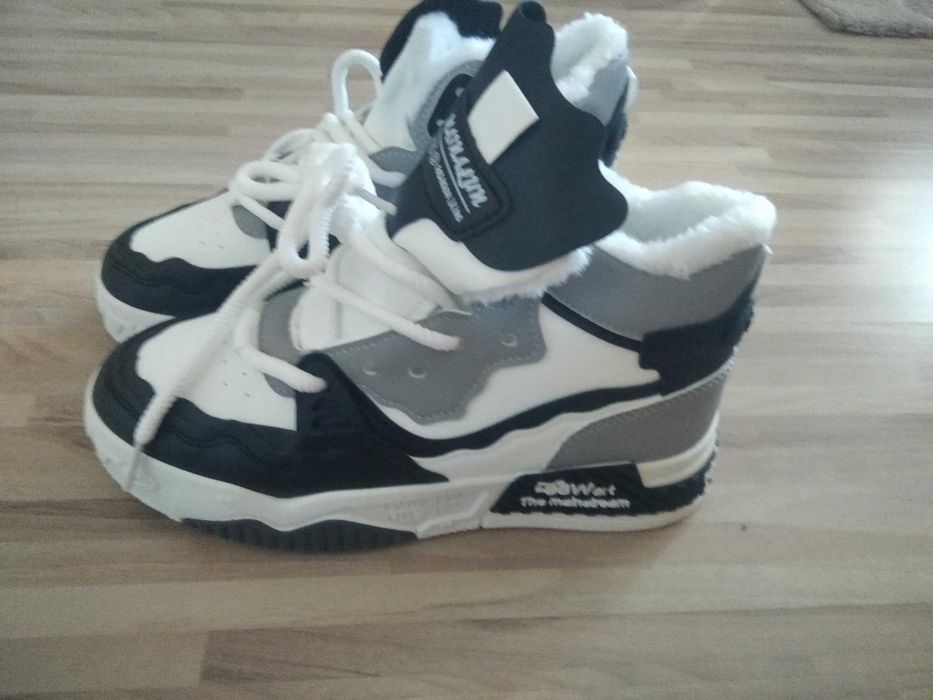 Нови сникърси с вата