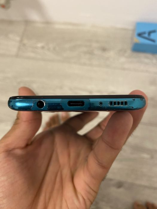 Продается телефон Samsung A30s