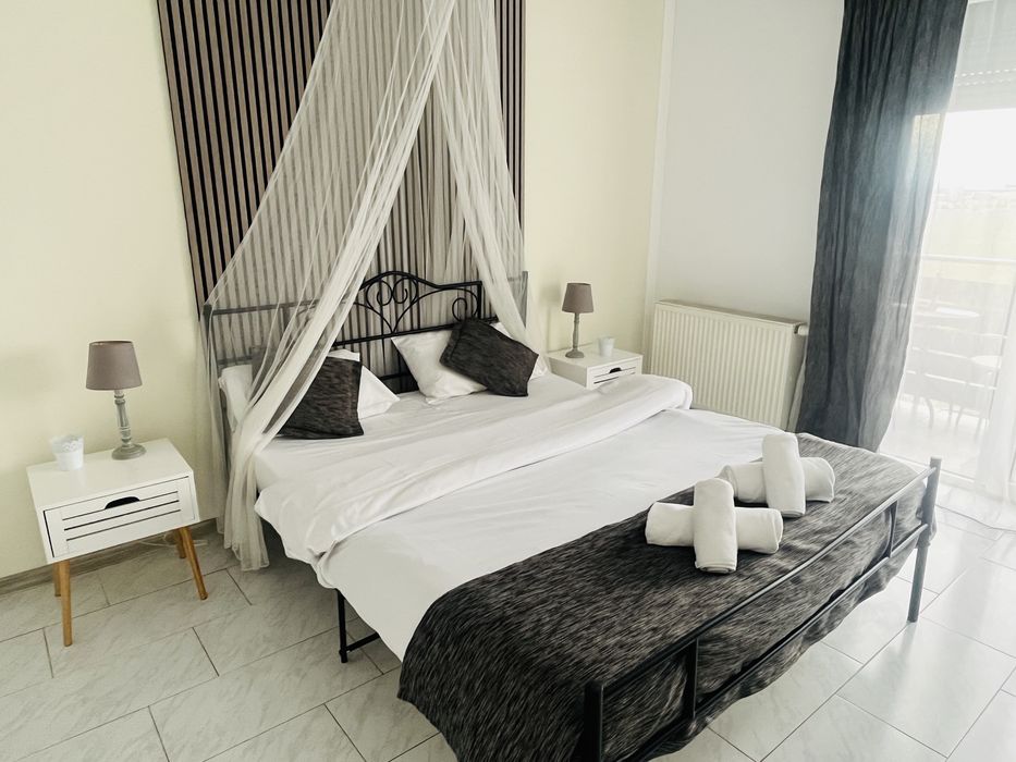 Garsoniera avantgarden 3 LIBER REVELION SI CRACIUN